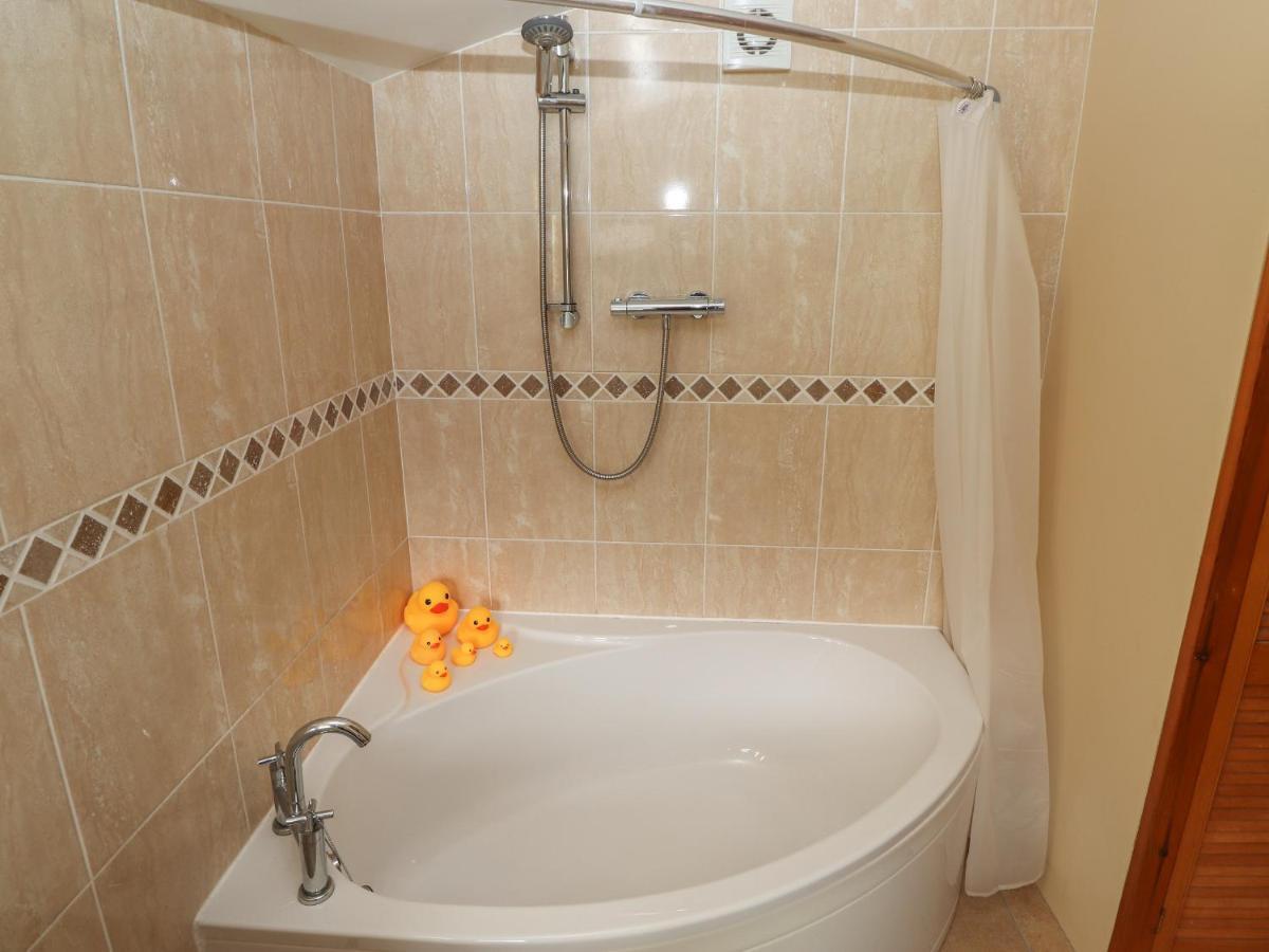 Villa Rayside Penrith Esterno foto